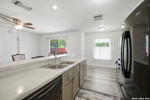 4423 Sun Vista San Antonio, TX 78217