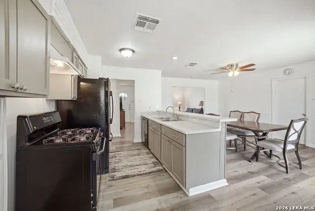 4423 Sun Vista San Antonio, TX 78217
