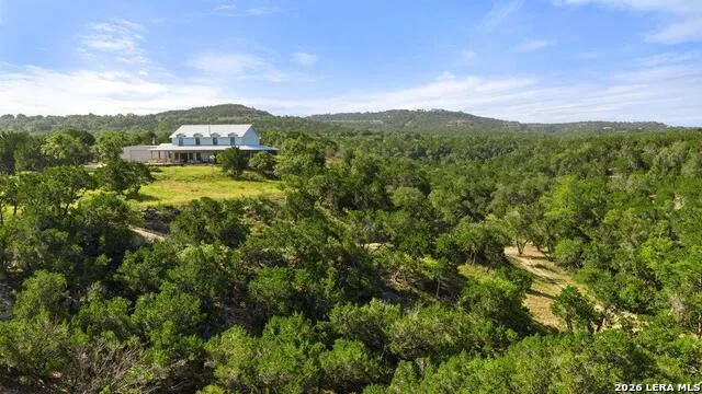 1101 Windy Hills Rd Dripping Springs, TX 78620