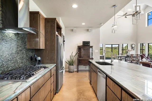 1101 Windy Hills Rd Dripping Springs, TX 78620