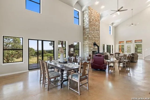 1101 Windy Hills Rd Dripping Springs, TX 78620