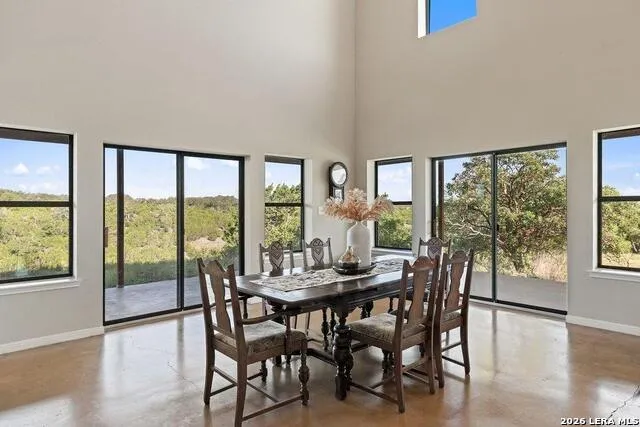 1101 Windy Hills Rd Dripping Springs, TX 78620