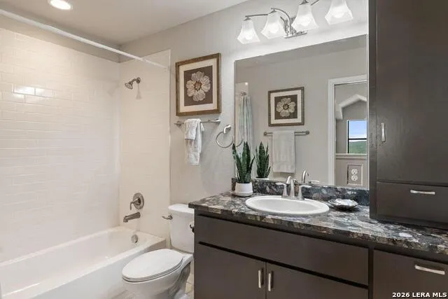1101 Windy Hills Rd Dripping Springs, TX 78620