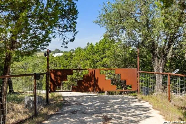 1101 Windy Hills Rd Dripping Springs, TX 78620
