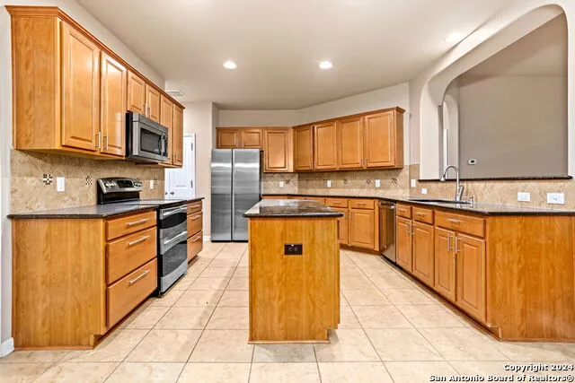 809 LASERRA Cibolo, TX 78108