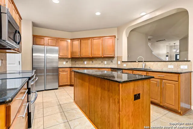 809 LASERRA Cibolo, TX 78108