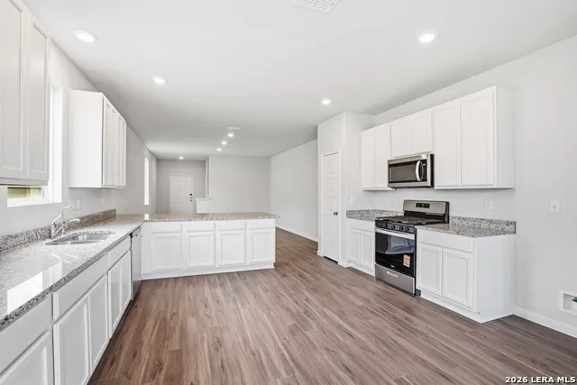 8543 Catnip Pass Elmendorf, TX 78112