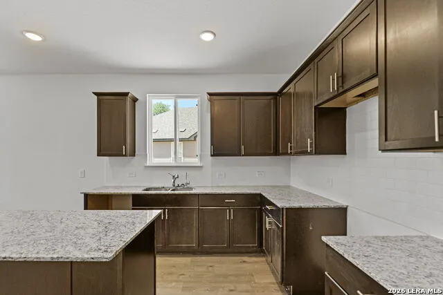 228 Jersey Ln Boerne, TX 78006