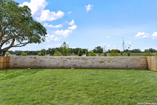 228 Jersey Ln Boerne, TX 78006