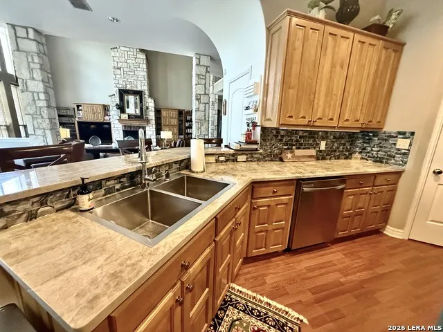 5244 BUSINESS 181 N Beeville, TX 78102