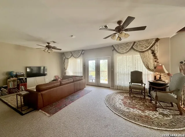 5244 BUSINESS 181 N Beeville, TX 78102