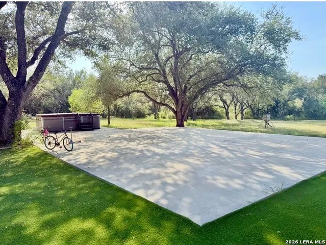 5244 BUSINESS 181 N Beeville, TX 78102