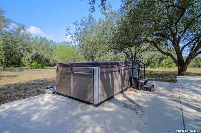 5244 BUSINESS 181 N Beeville, TX 78102