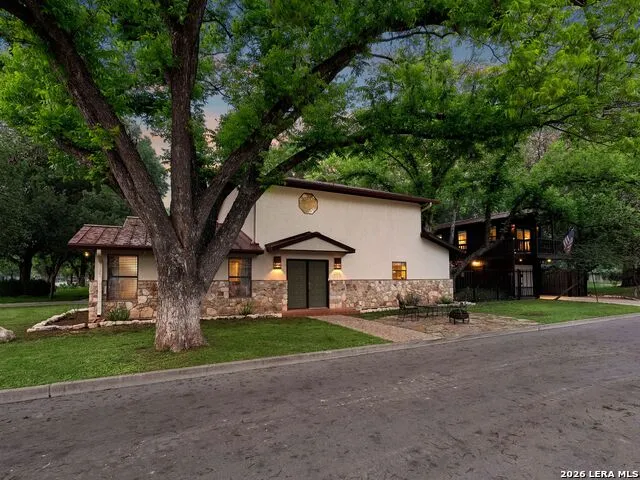 299 W EDGEWATER TER New Braunfels, TX 78130