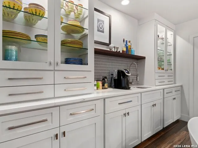 299 W EDGEWATER TER New Braunfels, TX 78130