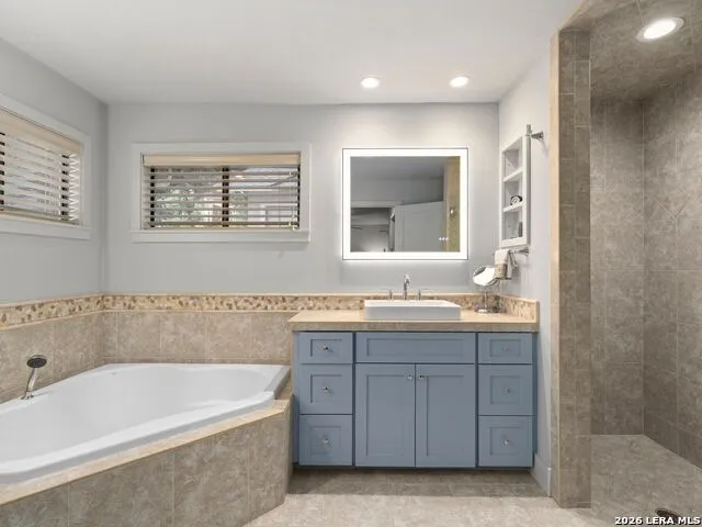 299 W EDGEWATER TER New Braunfels, TX 78130