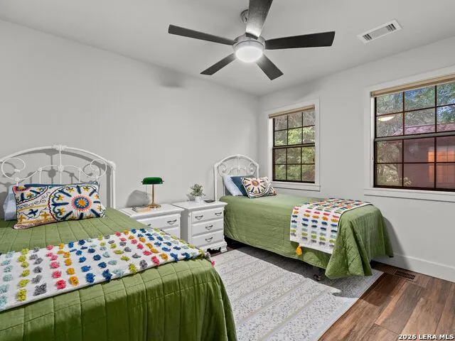 299 W EDGEWATER TER New Braunfels, TX 78130
