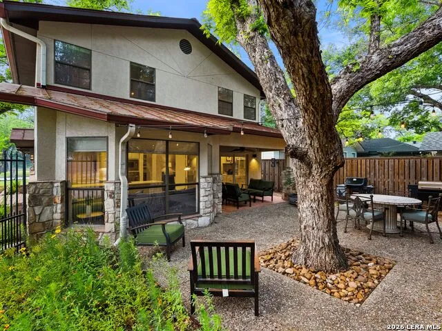299 W EDGEWATER TER New Braunfels, TX 78130