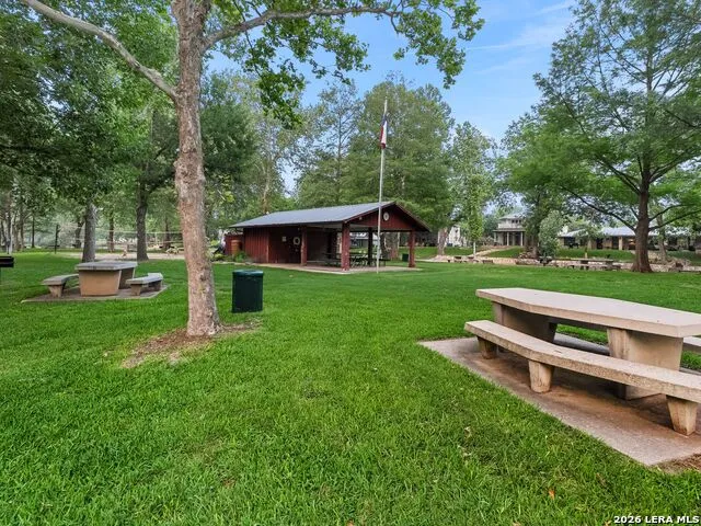 299 W EDGEWATER TER New Braunfels, TX 78130