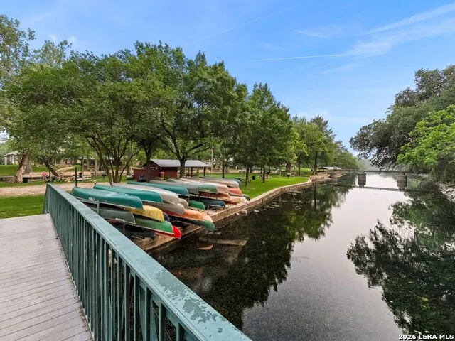 299 W EDGEWATER TER New Braunfels, TX 78130