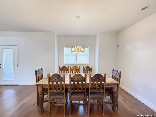101 8th St Natalia, TX 78059