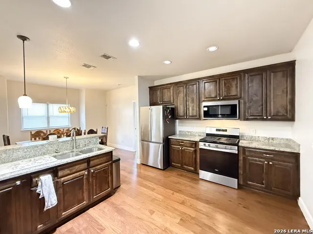 101 8th St Natalia, TX 78059