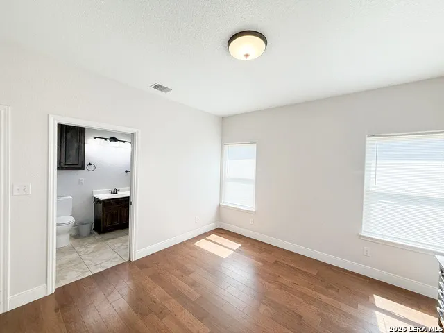 101 8th St Natalia, TX 78059
