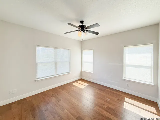 101 8th St Natalia, TX 78059
