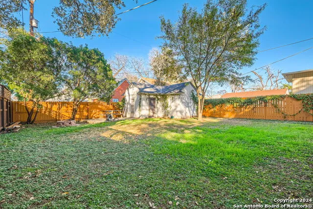 1611 MCKINLEY AVE San Antonio, TX 78210