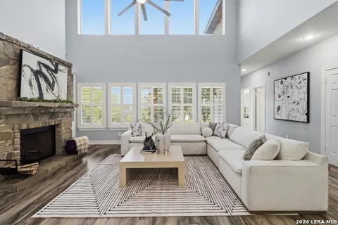 19111 NATURE OAKS
