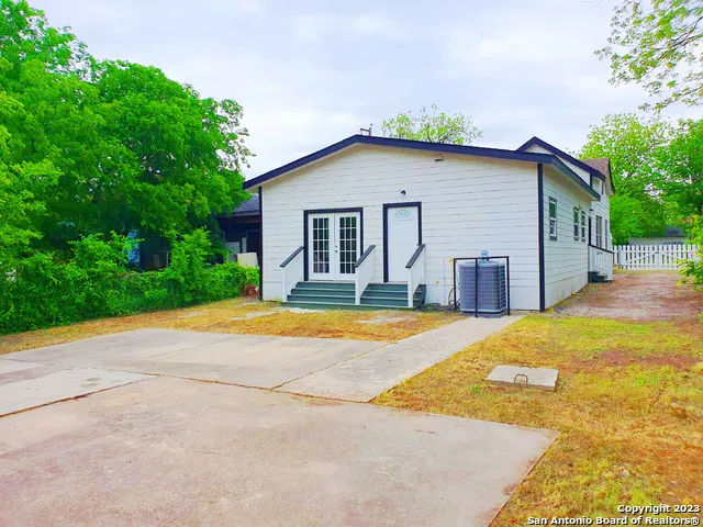 941 W MYRTLE ST San Antonio, TX 78212