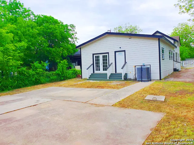 941 W MYRTLE ST San Antonio, TX 78212