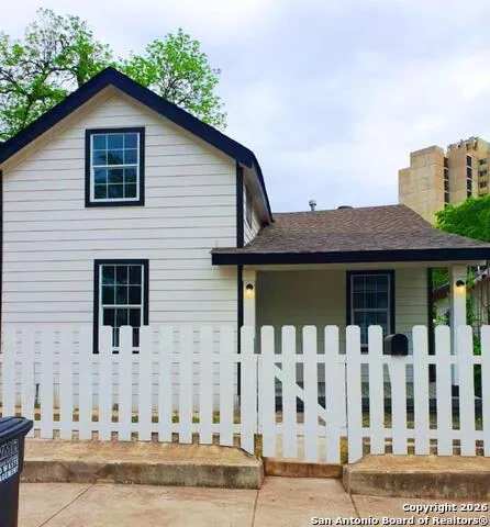 941 W MYRTLE ST San Antonio, TX 78212
