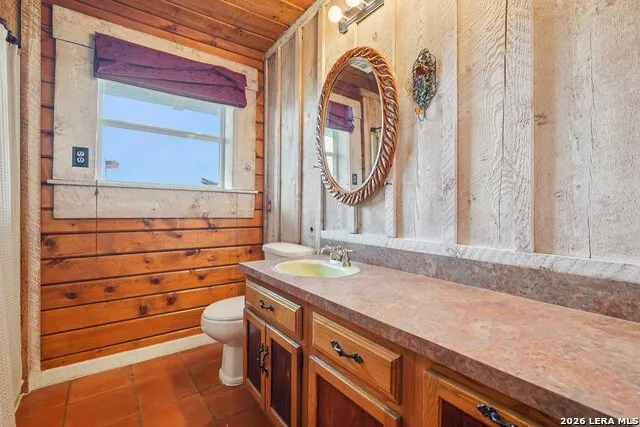 5626 FM 3240 Bandera, TX 78003