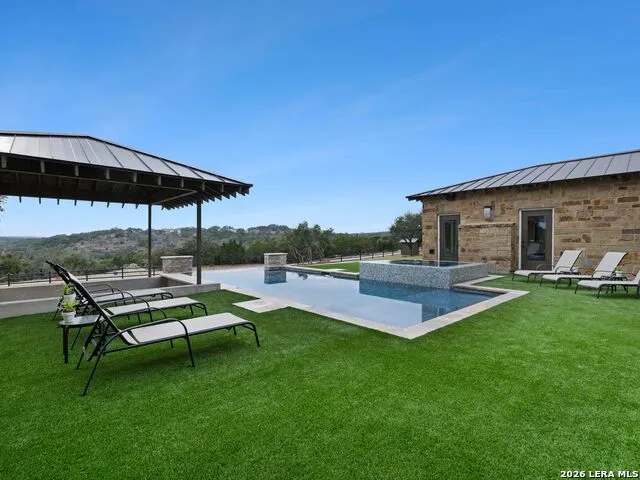 298 Table Rock Helotes, TX 78023