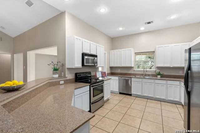 26517 S Glenrose San Antonio, TX 78260