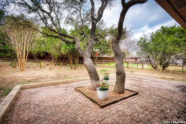 26517 S Glenrose San Antonio, TX 78260