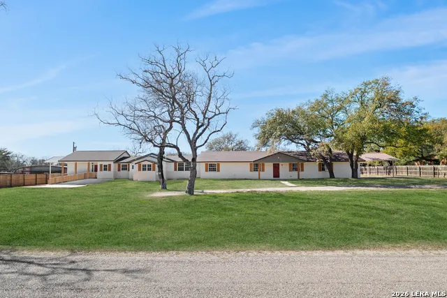 113 CRESTLINE DR Pleasanton, TX 78064