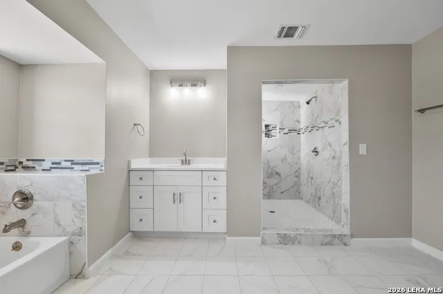 113 CRESTLINE DR Pleasanton, TX 78064