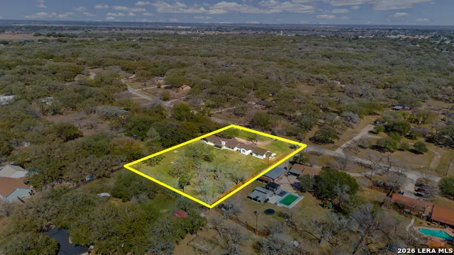 113 CRESTLINE DR Pleasanton, TX 78064