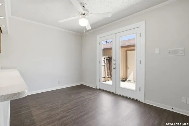 2703 Red Tree San Antonio, TX 78248