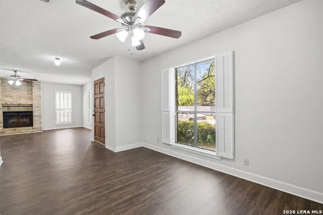 2703 Red Tree San Antonio, TX 78248