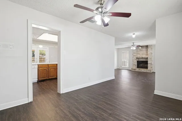 2703 Red Tree San Antonio, TX 78248