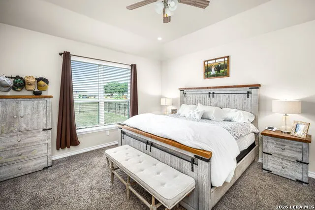 117 Fairway Floresville, TX 78114