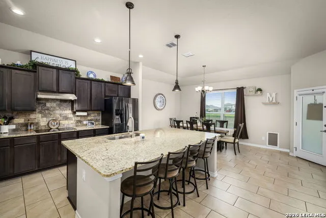 117 Fairway Floresville, TX 78114