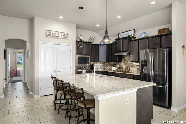 117 Fairway Floresville, TX 78114