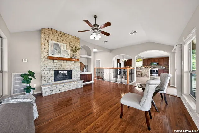 1130 CANYON SPGS Canyon Lake, TX 78133