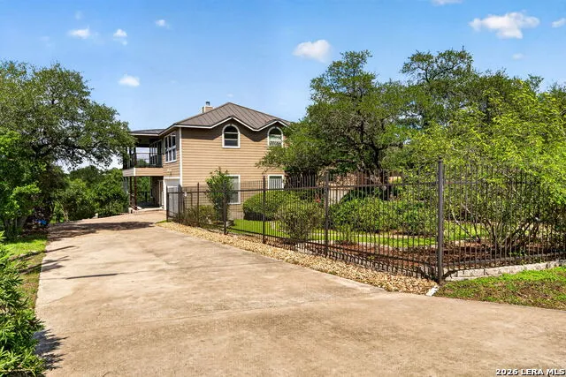 1130 CANYON SPGS Canyon Lake, TX 78133