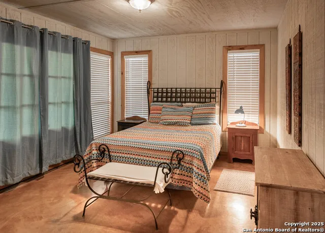 50 Indian Paintbrush Trail Concan, TX 78838