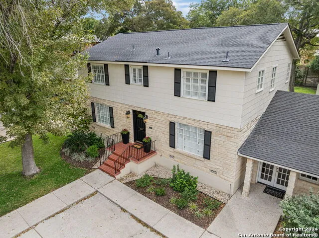 106 Morningside Dr Terrell Hills, TX 78209